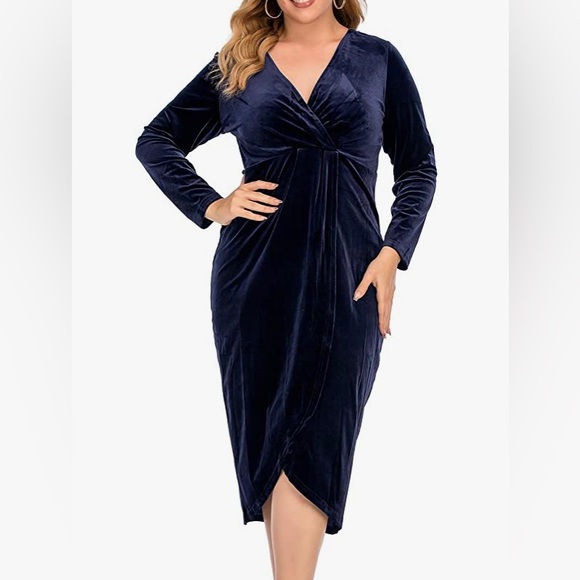 Amazon Velvet Dress - Picture 2 of 2